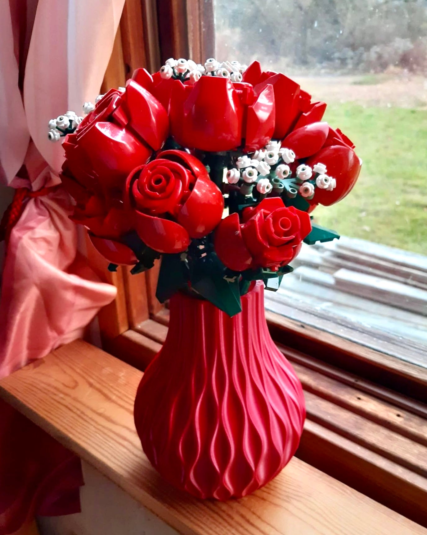 “Flow” vasen (kompatibel med Legoblomster)