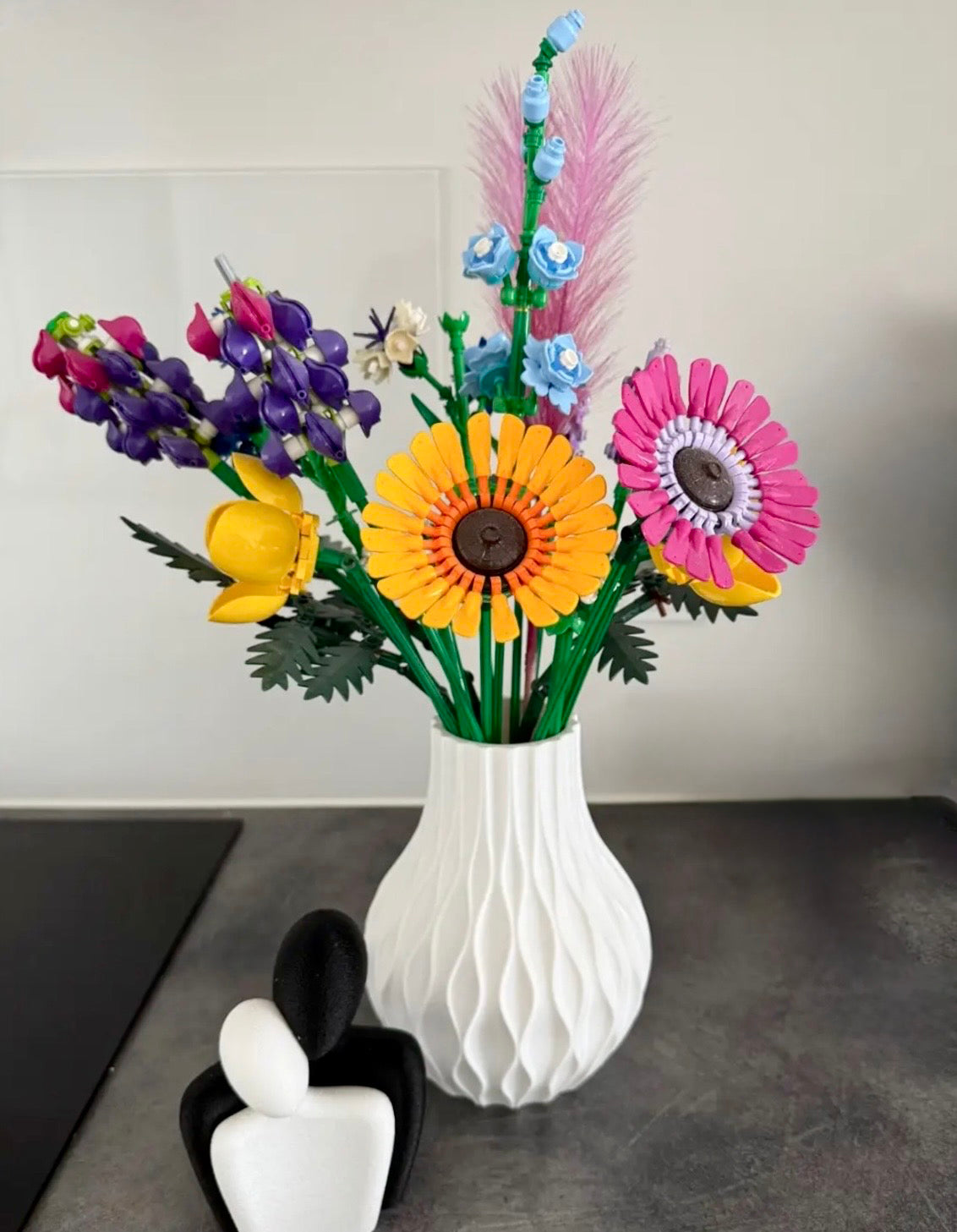 “Flow” vasen (kompatibel med Legoblomster)